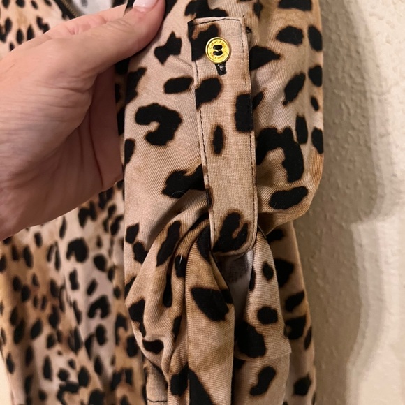 Calvin Klein blk & tan leopard print top. NWOT - Picture 5 of 7